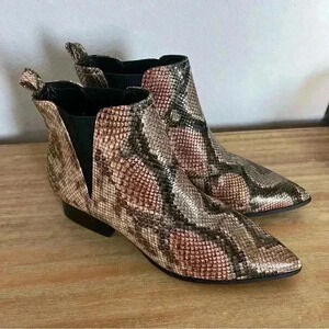 Steve New York Women's Radical Western Snake Print Ankle Booties‎ Size 8
